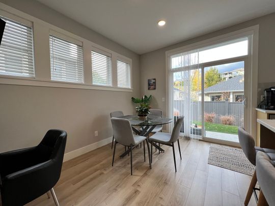 3 bed/3 bath Townhouse in Lake Country - Photo 1