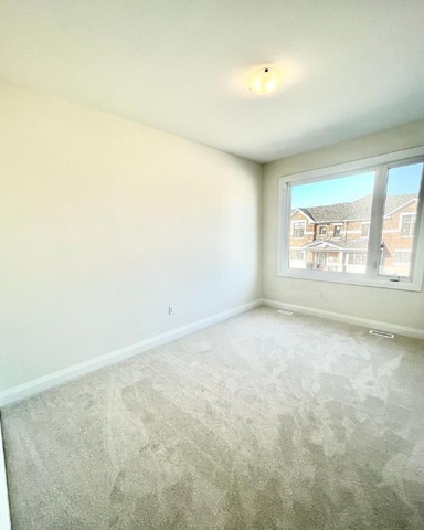 For Lease - 3246 Chimney Swift Crescent, Pickering, Ontario - Photo 4