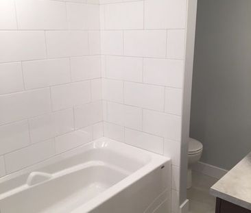 For Lease - 1258 Firestone Crescent Unit# B, Parkway Park - Queensw... - Photo 5