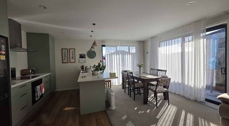 2 Bedroom Beauty in Berryfields - Photo 5