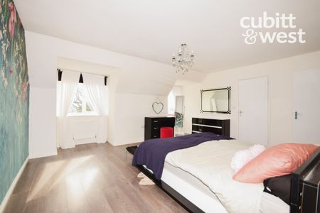 3 bedroom flat to rent - Photo 2