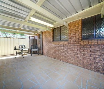 CHARMING FAMILY HOME !! - Photo 2