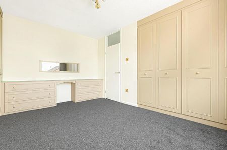 4 bedroom detached house to rent - Photo 5