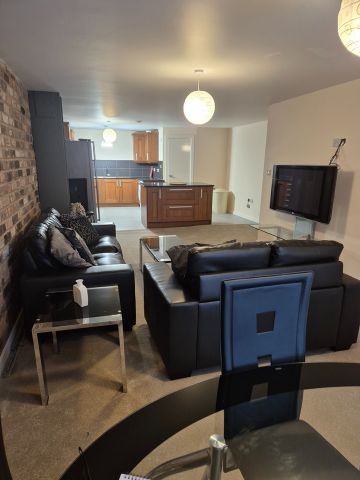 Room in a Shared House, Tetlow Church, L4 - Photo 2