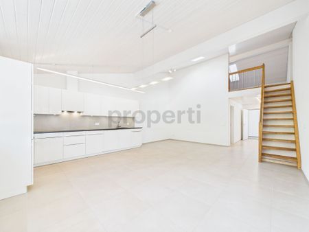 Charmante 4.5-Zimmer Maisonette-Wohnung mit Balkon in Schwanden GL - Foto 3