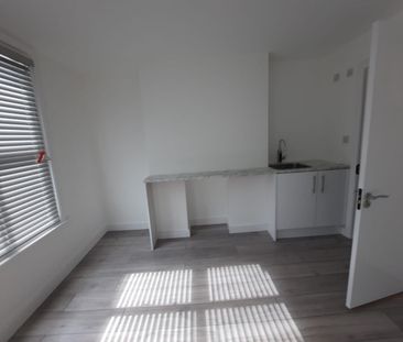 Studio Flat, Sandhurst Road, SE6 - Photo 6