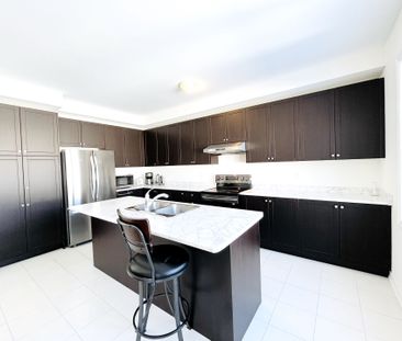 For Lease - 128 Victoria Wood Avenue, Springwater, Ontario - Photo 2