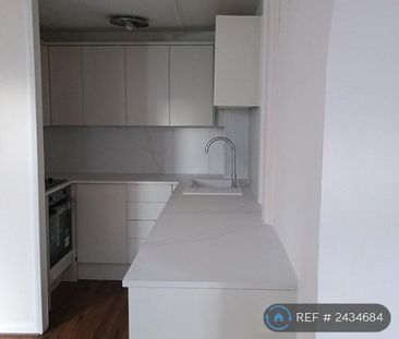 2 bedroom end of terrace house to rent - Photo 2