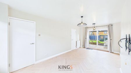 3 bedroom terraced house to rent - Photo 2