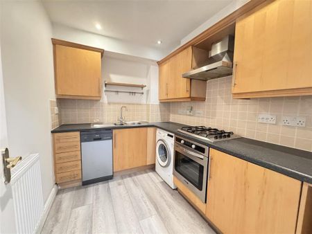 2 bedroom apartment to rent - Photo 4