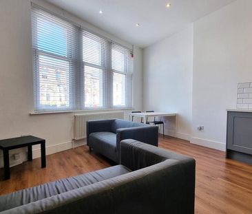 4 bedroom maisonette to rent - Photo 2