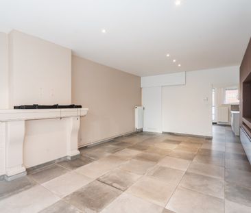 2-slaapkamerappartement met terras te huur in Sint-Niklaas - Foto 1