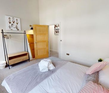 2 bedroom semi-detached house to rent - Photo 2