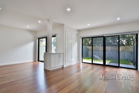 25B Grovelands Road, Mulgrave - Photo 2