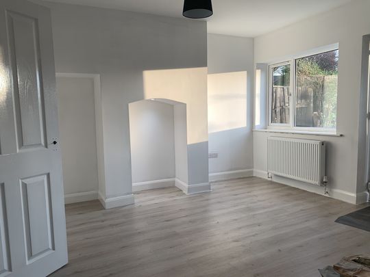 Fern Avenue, Chesterfield, Staveley - Photo 1