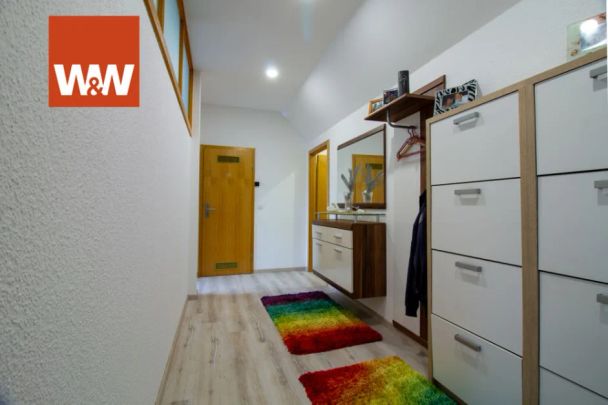 Helle 3-Zimmer-Wohnung im Dachgeschoss mit Balkon - Photo 1