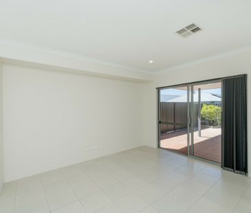 Modern Easy Maintenance Family Home - Photo 3