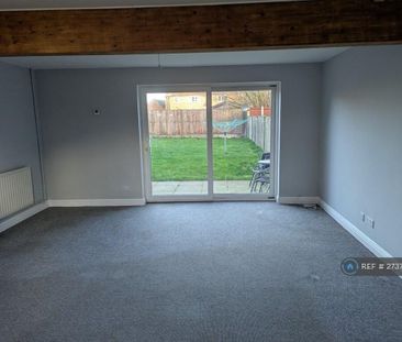 3 bedroom semi-detached house to rent - Photo 2