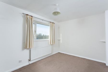2 bedroom semi-detached house to rent - Photo 3