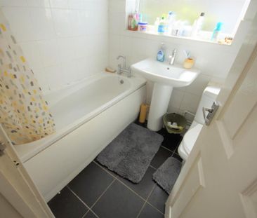 2 bedroom maisonette to rent - Photo 2