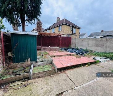 3 bedroom detached house to rent - Photo 6