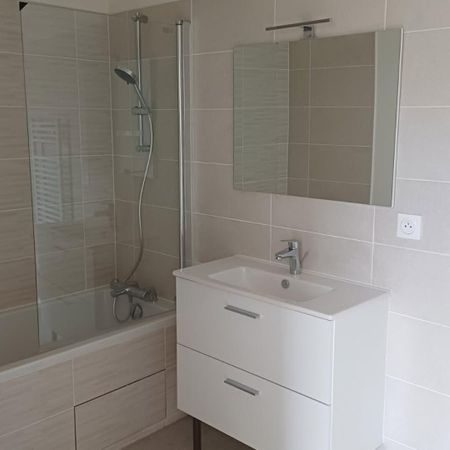 location Appartement T2 DE 43.61m² À BUSSY SAINT GEORGES - Photo 4