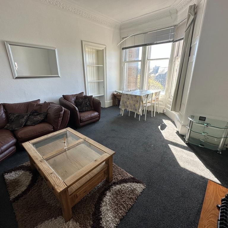 2 bedroom flat to rent - Photo 1