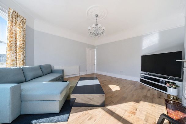 Bennett Park, London, SE3 - Photo 1