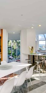 Simply Stunning - Photo 3