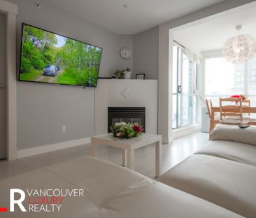 Condo in Downtown Vancouver, BC - Photo 2