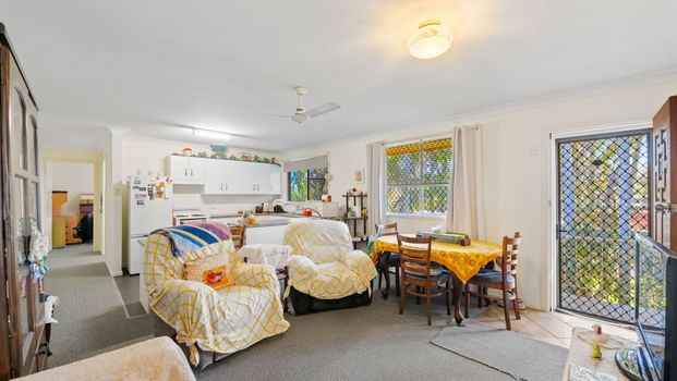 Available Now - 2 Bedroom Unit in Prime Location - Photo 1