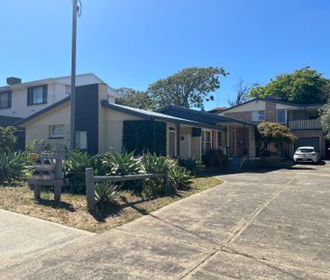 CBD living - close to central Bunbury - Photo 2