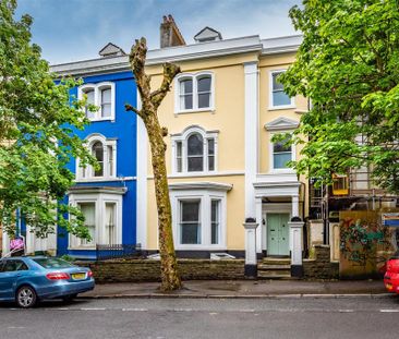 6 bedroom terraced house to rent - Photo 3