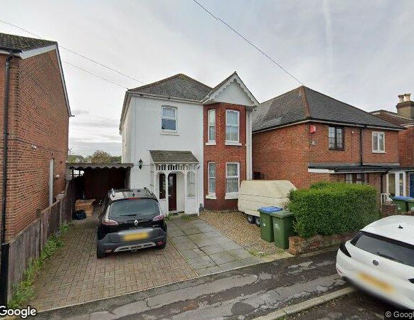 1 Bed Flat, Priory Road, SO17 - Photo 1