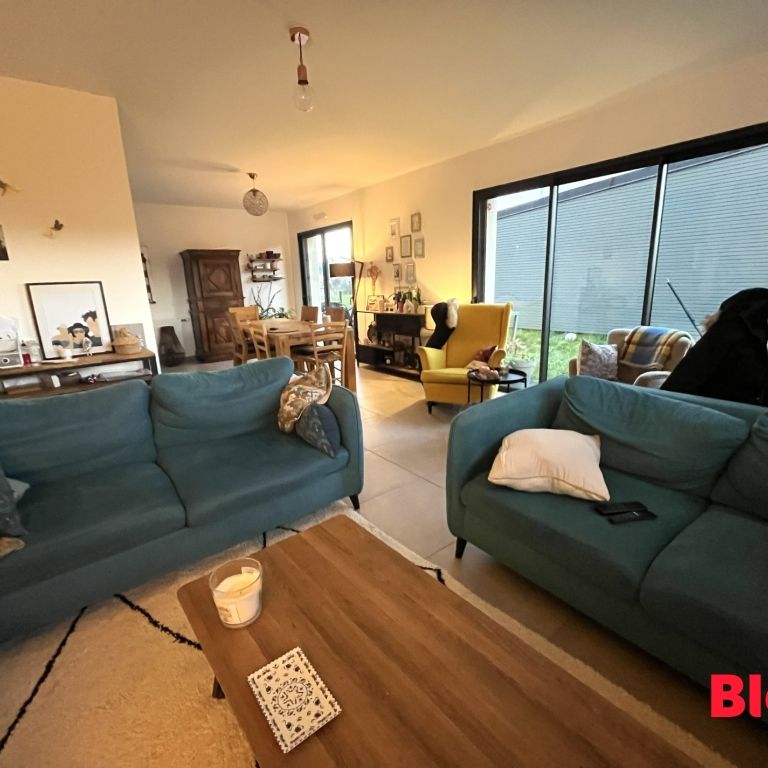 Location Maison 6 pièces 111m² SERVON SUR VILAINE 35530 - Photo 1