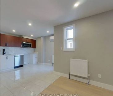 Completely renovated spacious layout! - Photo 3