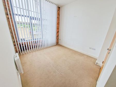 3 bedroom flat to rent - Photo 5