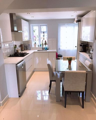 Archer Terrace, Yiewsley, UB7 - Photo 4