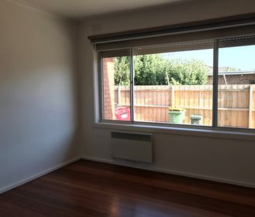 3/30 Kelsby Street, Reservoir VIC 3073 - Photo 4