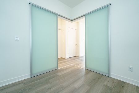 For Lease - 6 David Eyer Road Unit# 409, Richmond Hill, Ontario - Photo 2