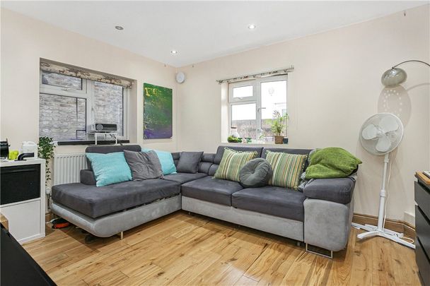 West Hill, Wandsworth, SW18 1RU - Photo 1