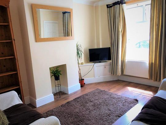 3 bedroom terraced house to rent - Photo 1