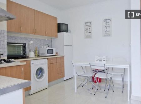 lisbon, Lisbon 1600-058 - Photo 4