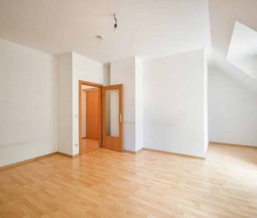 Attraktive 4-Zimmer-DG-Maisonette am Lorenz-Bayer-Park mit zwei Bal... - Photo 3