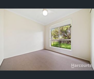 17 Tregana Circuit, Edens Landing, Qld 4207 - Photo 3