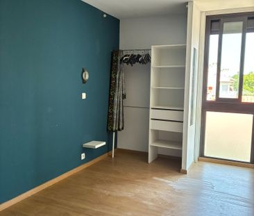 Location Appartement 3 pièces 74m² - Photo 2