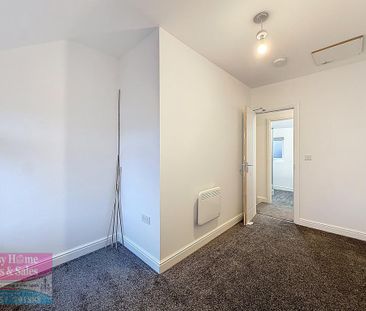 3 bedroom semi-detached house to rent - Photo 6