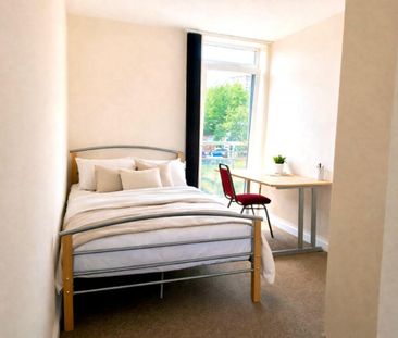 5 bed Flat 5 Montgomery Place, 33 Montgomery Terrace Road - Photo 1