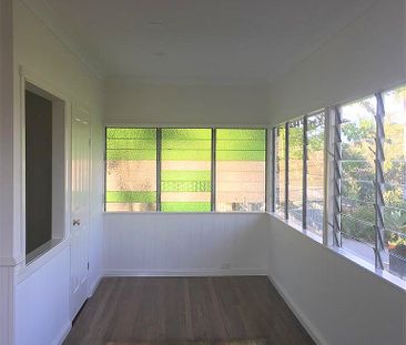 SCENIC VIEWS ON THE FOOTHILLS OF CASTLE HILL! - Photo 2