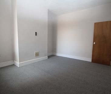 3 Bedroom HOUSE, Chester - Photo 2